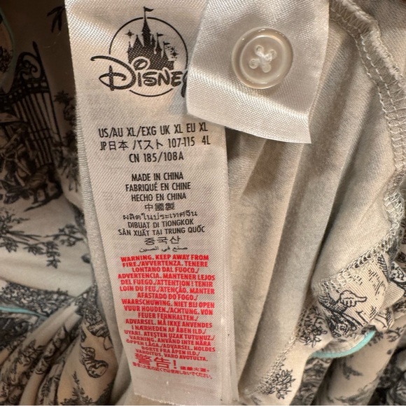Pajama Set  Disney Haunted Mansion Hitch Hiking Ghost Toile Womens XL Rare - Picture 7 of 11